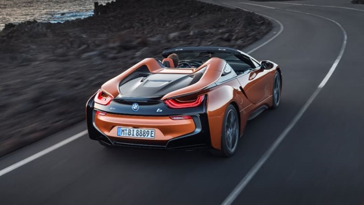 BMW i8 back