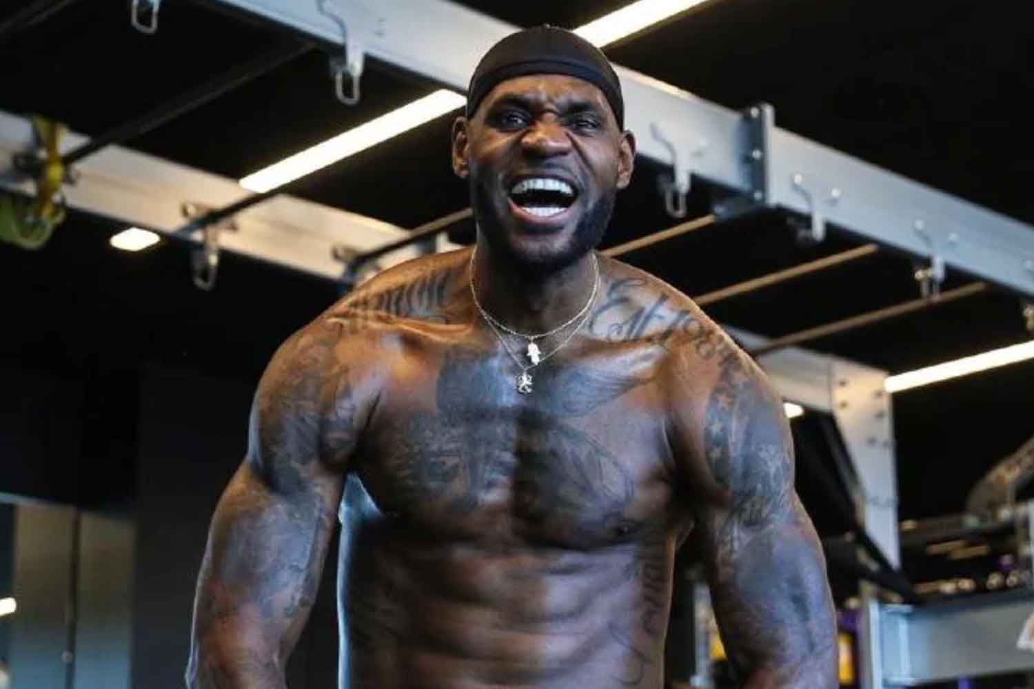 Lebron james gym bag hotsell
