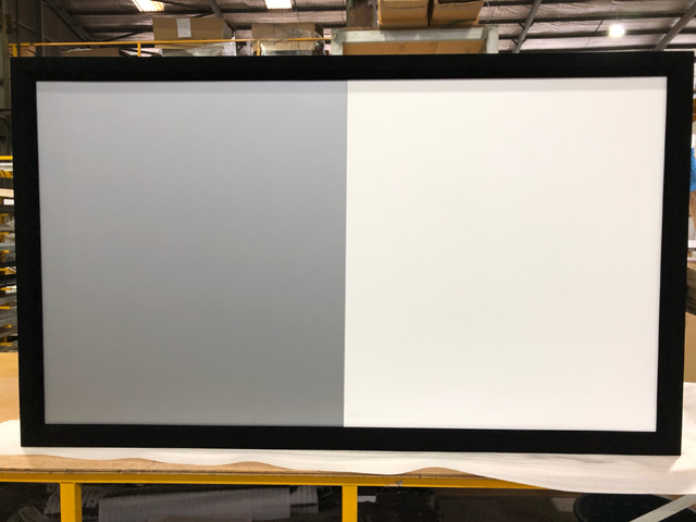 Hi Contrast Grey/Matrix White split screen