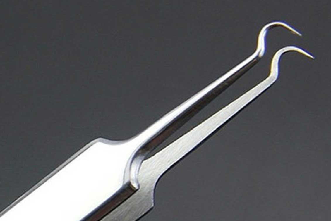 These Tweezers Are One Of The Best Way To Remove Blackheads Men's