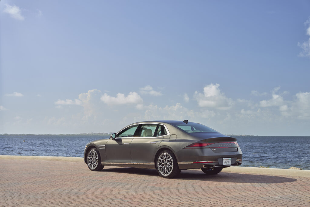 Hyundai GENESIS G90