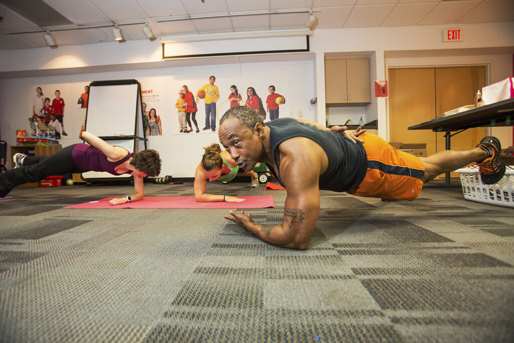 Ricky Martin started a free fitness class that now reaches 7000 people.